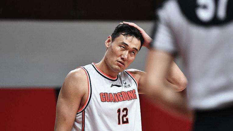 最终全场比赛结束，皇马1-0阿拉维斯。